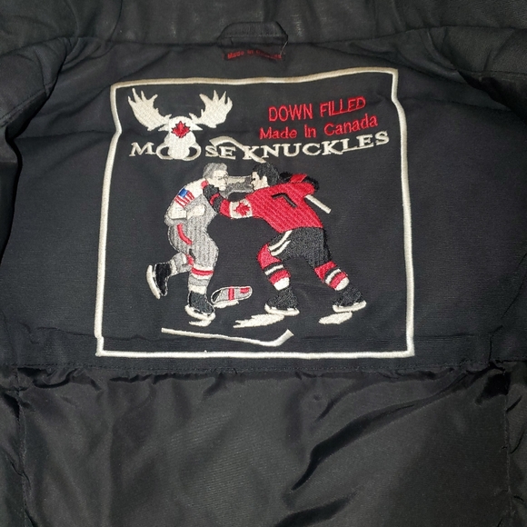 Moose knuckle - Picture 5 of 6